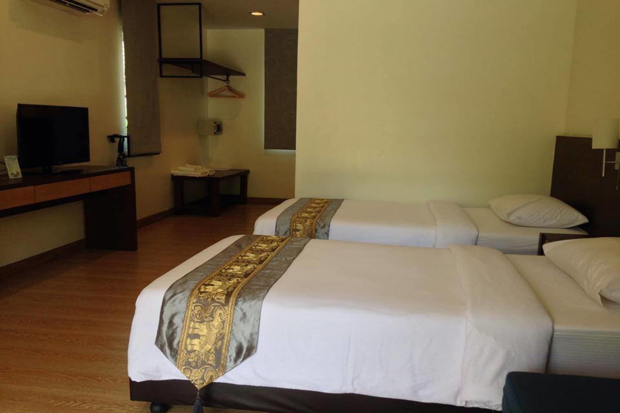 Baan Klang Aow Beach Resort Ban Krut  Extérieur photo