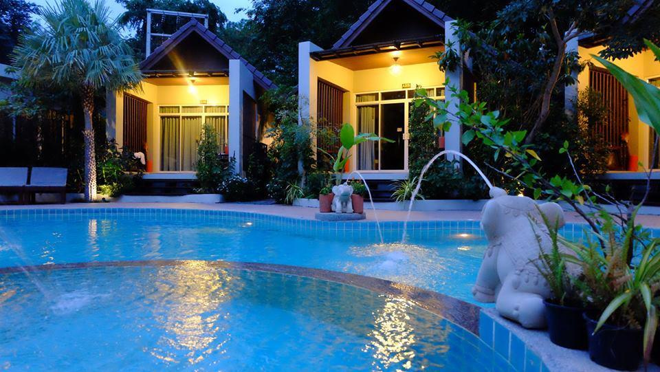 Baan Klang Aow Beach Resort Ban Krut  Extérieur photo